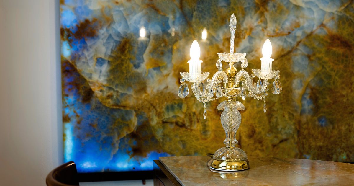 Luxusné stolné lampy - ako vybrať perfektné osvetlenie pre váš domov